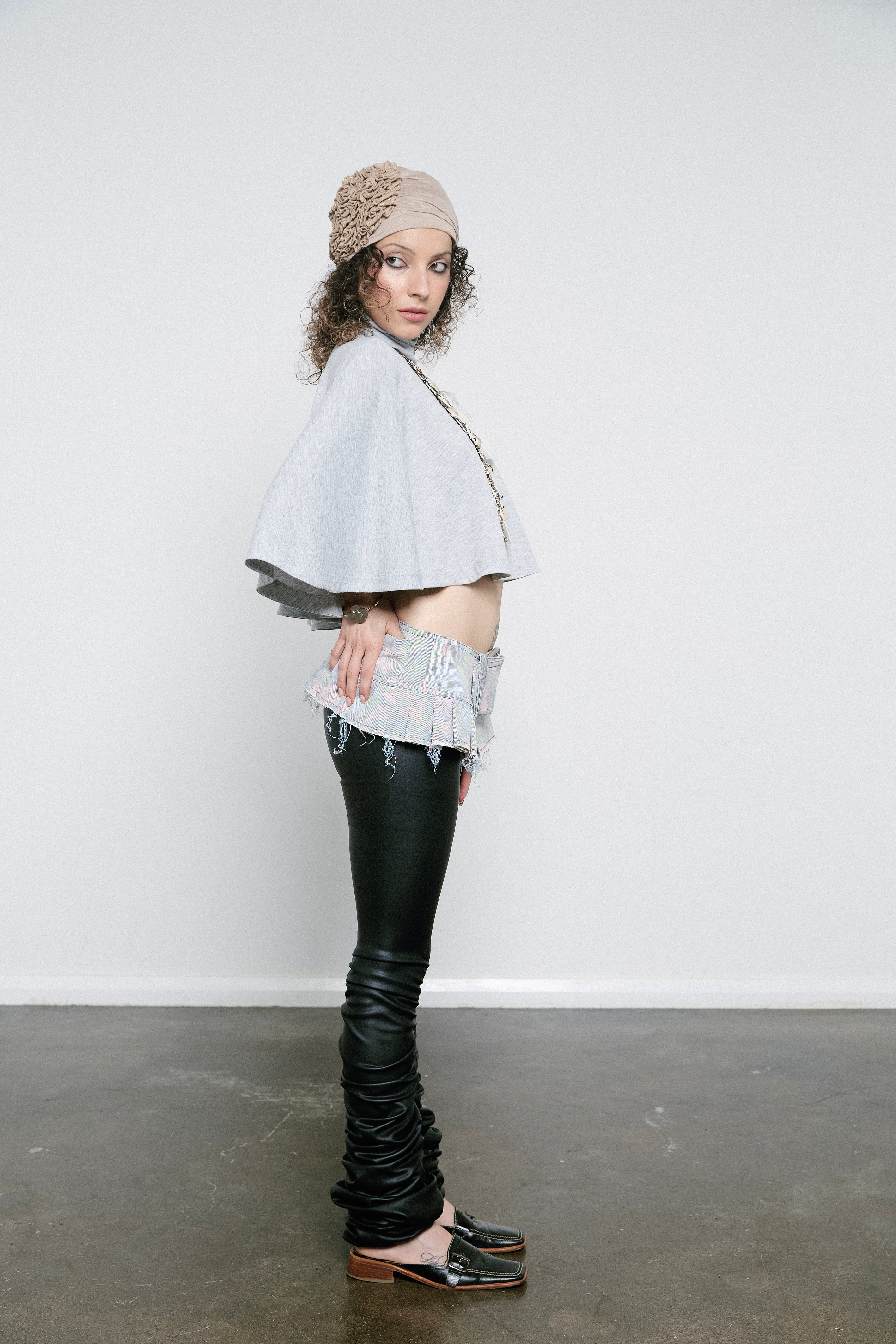 Pleated belt that is slashed at the hem, a signature centre front Maroske Peech branded D buckle holds the belt closed with three adjustable eyelet sizes settings. The Faded Floral Demi belt is an exclusive limited edition style, only 17 pieces exist in this colourway.